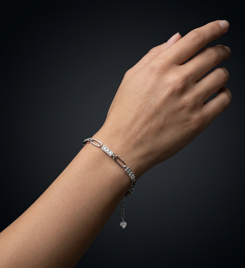 Elara Silver - Image 3